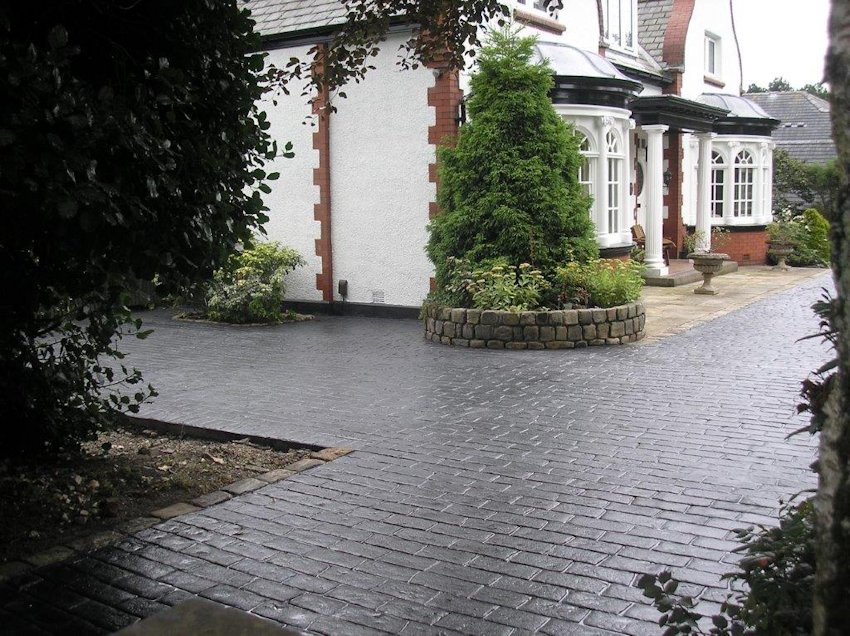 Driveway image 8