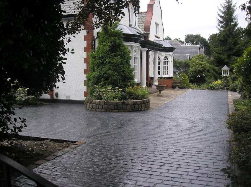 Driveway image 9