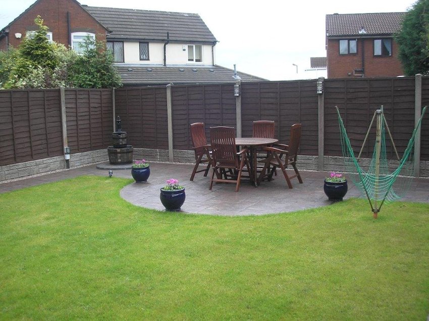 Driveway image 22