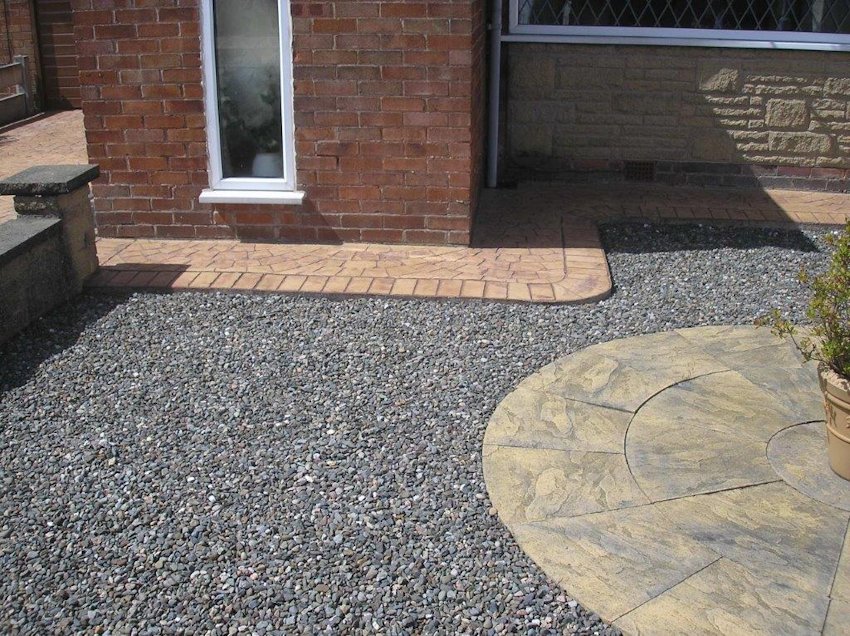 Driveway image 24