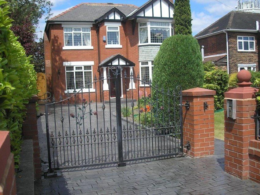 Driveway image 31